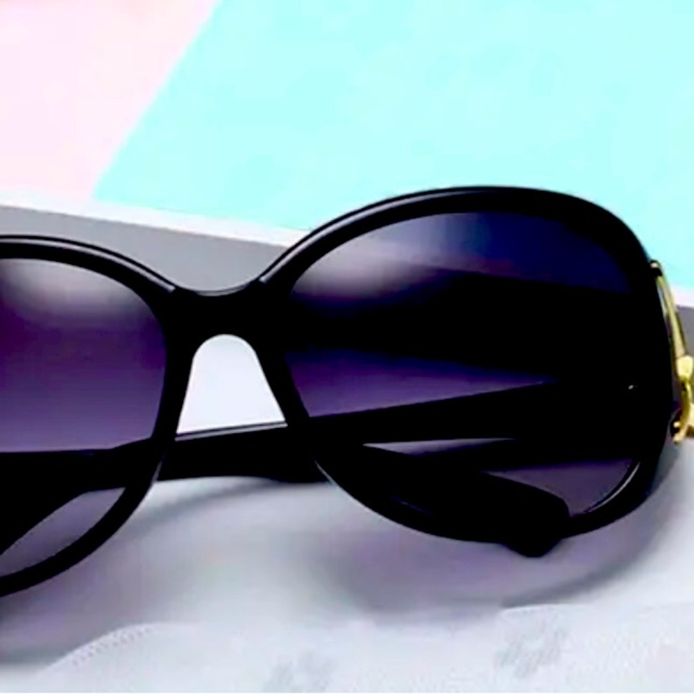 New - Oversized Polarized Sunglasses - Large Shades - Classic - Gorgeous - Picture 1 of 6